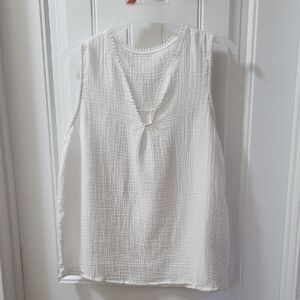 Sleeveless White Gauze V-Neck Tank Top